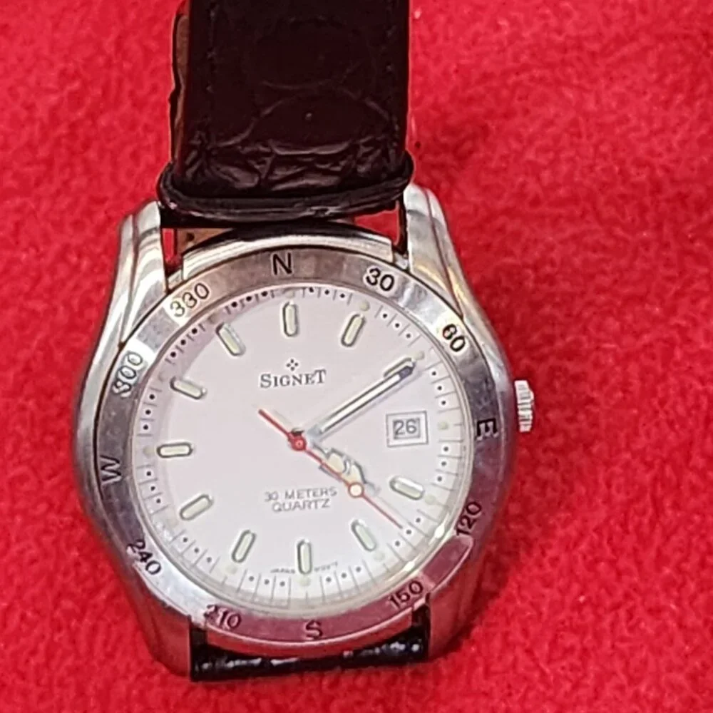 Signet Vntg Stainless Steel Lume Dial Date 30 Meters Quartz Speidel Backed Watch
